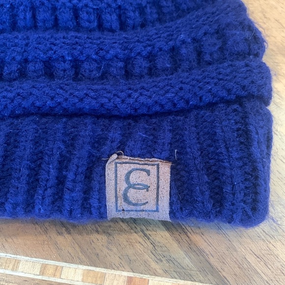 Navy Blue Knit Beanie Women’s Winter Hat - Picture 2 of 5